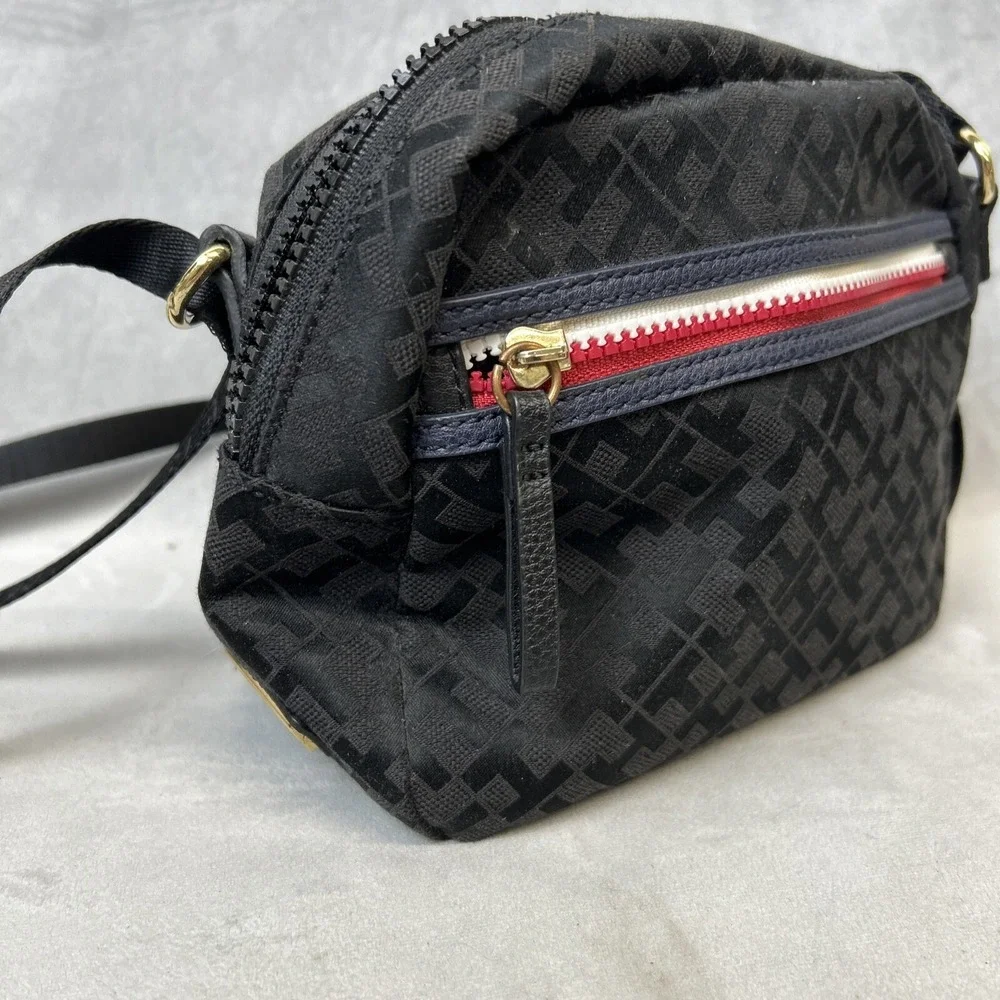 Tommy‎ Hilfiger Purse Crossbody Logo Black Canvas women's Shoulder bag Strap